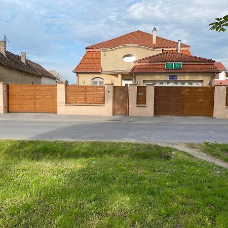 Ambrózia Guesthouse Nagykanizsa Exterior foto