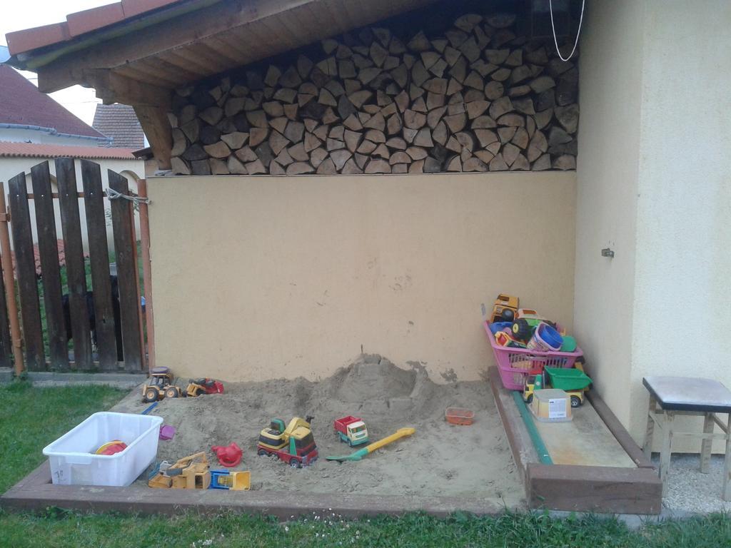 Ambrózia Guesthouse Nagykanizsa Exterior foto